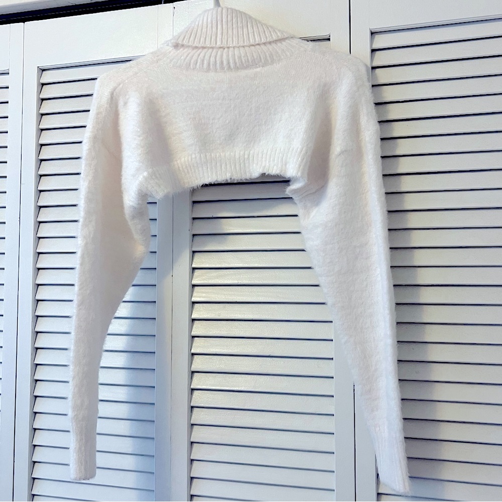 Crop Top Pure White Sweater
